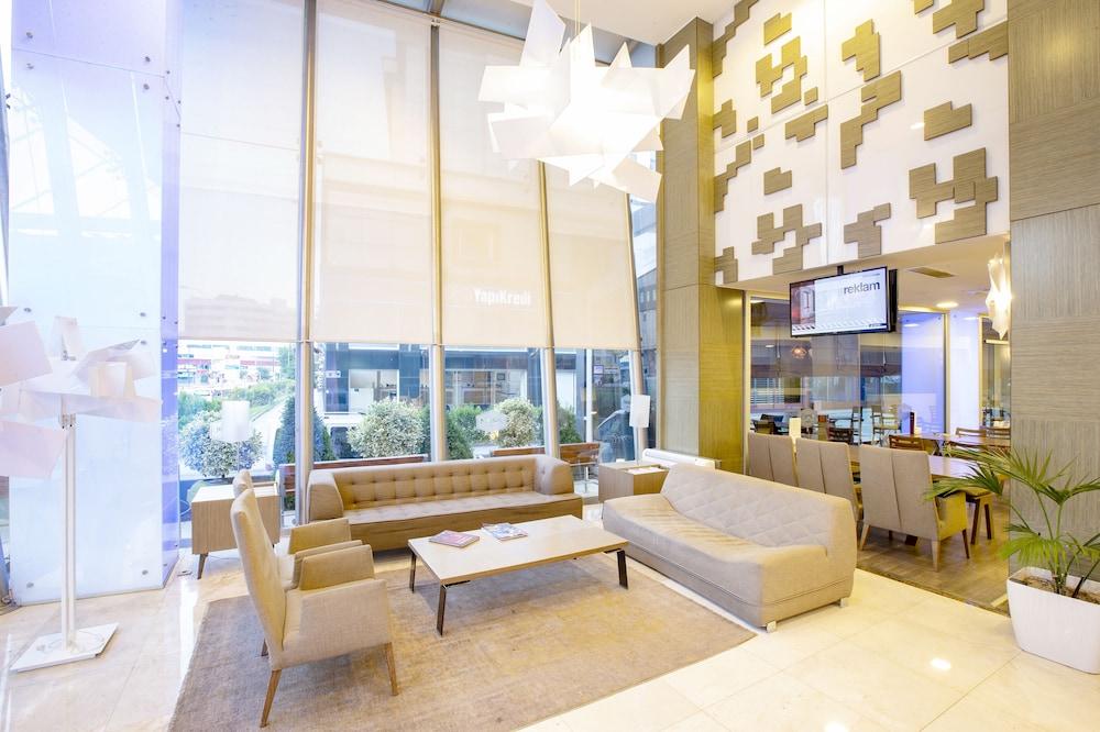 Отель Hampton By Hilton