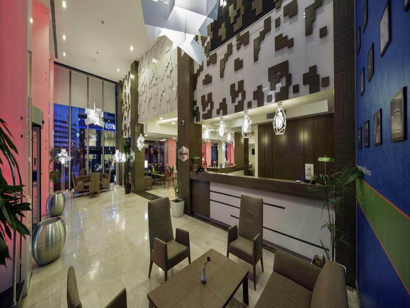 Hotel Hampton By Hilton 3*
